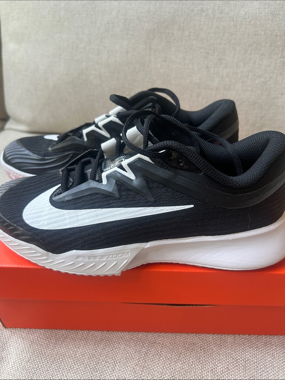 Nike Vapor Pro Women’s Black and White soft court tennis shoes size 8 new - Picture 5 of 8